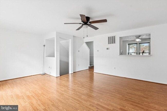 Building Photo - 15537 N Oak Ct