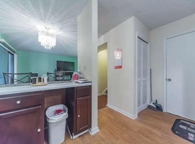 Foto del edificio - 1494 Stoneleigh Way