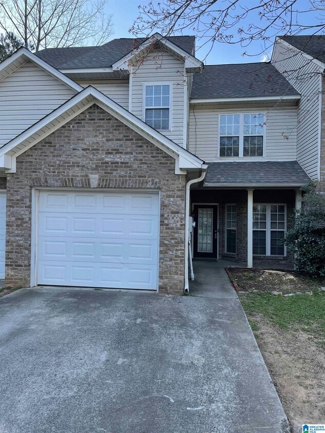 1320 River Walk Ct, Vestavia Hills, AL 35216 Townhome Rentals in