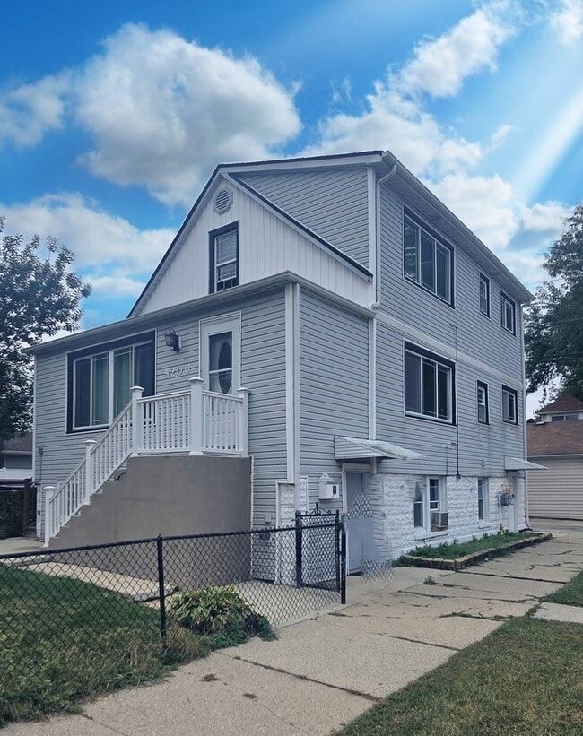Building Photo - 5200 S Lorel Ave