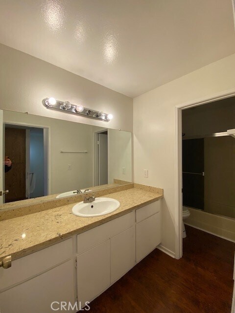 Foto del edificio - 15218 Shadybend Dr
