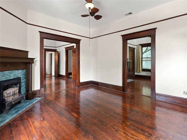 Building Photo - 487 Boulevard SE