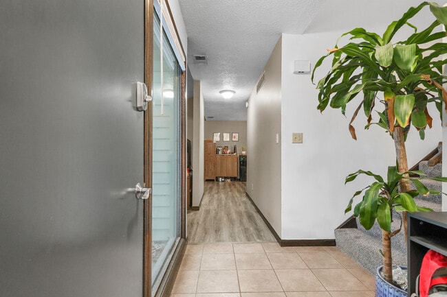 Vestíbulo - 1098 Big Valley Dr