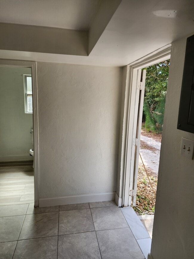 Foto del edificio - 25445 Shore Dr