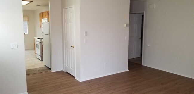 Foto del edificio - 11532 Oak St