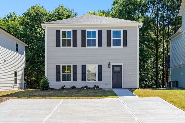 Foto del edificio - 3 Bedroom House Walkable to downtown Zebulon with Lawncare included!