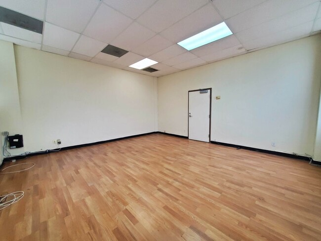 Photo - 211 10th St Apartment