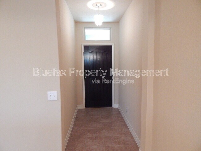 Building Photo - 1127 Red Rock Ranch