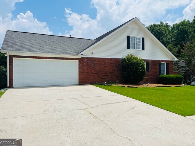 Building Photo - 155 Woodstream Wy