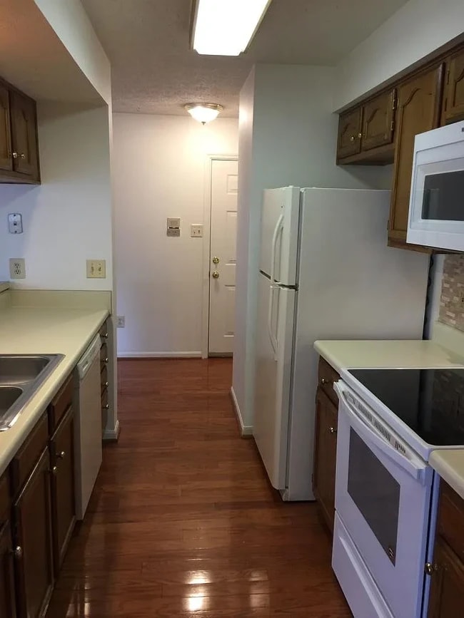 Building Photo - 615 Himes Ave