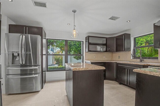 Foto del edificio - 2000 Brickell Ave