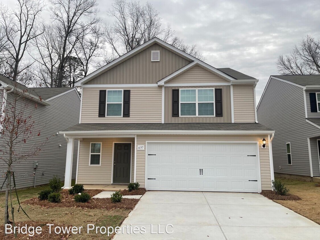 Foto principal - 4 br, 2.5 bath House - 637 Hawley Street