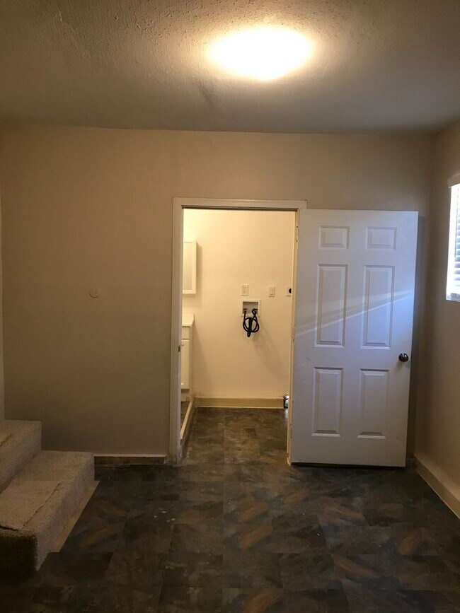 Foto del edificio - Aspen Ave - BLUE