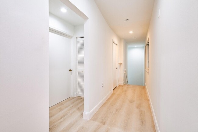 Building Photo - 380 NW 67th St