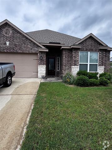 Building Photo - 813 Oak Valley