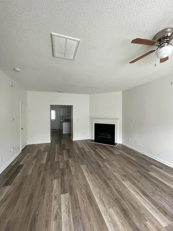 Building Photo - 102 Graystar Rd