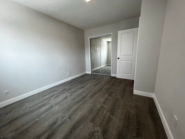 Foto del edificio - 429 W Elk Ave