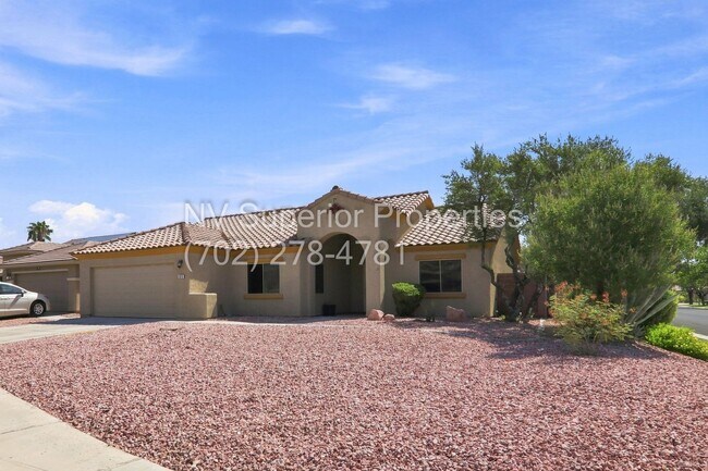 Foto del edificio - SE!! Stallion Mountain!! Gated!!! Single Story Home!! No Carpets!!! Covered patio!! Water Conditi...