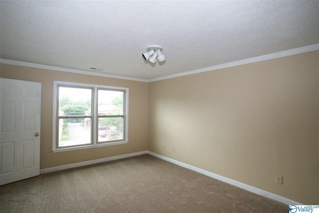Foto del edificio - 1702 Somerville Rd SE