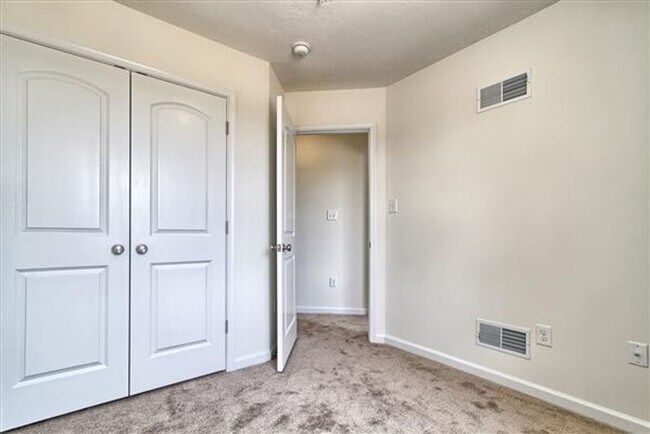 Foto del edificio - 1241 Ledge Dr