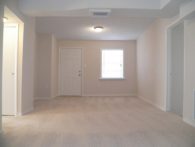 Foto del edificio - 8081 45th St N