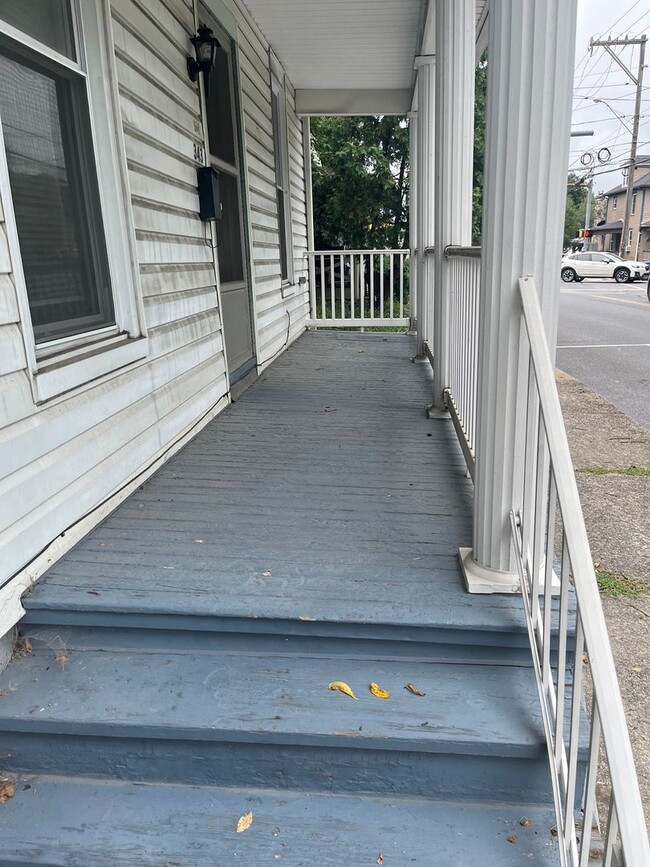 Building Photo - 2-3 Bedroom, 1 Bathroom Detached House in Shippensburg