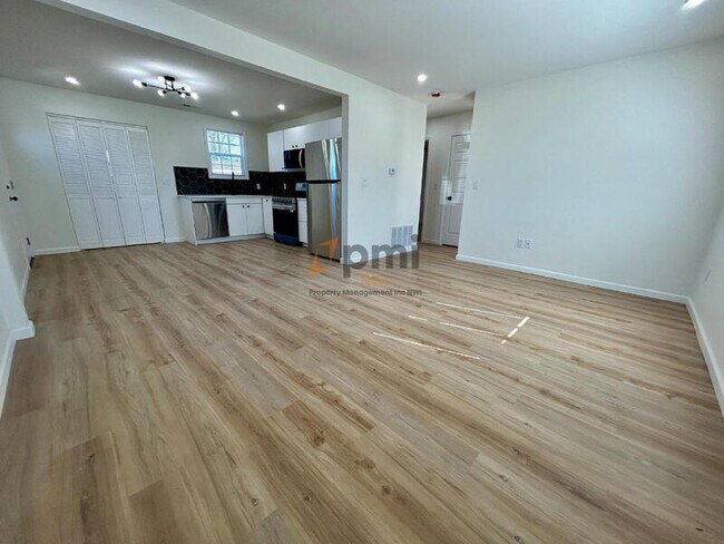Foto del edificio - 2909 Oakdale Ave