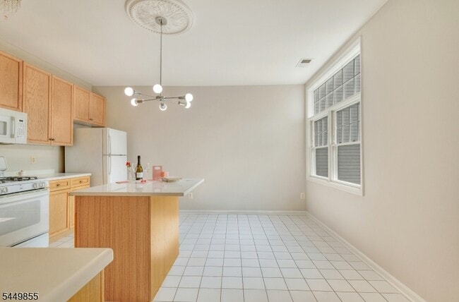 Building Photo - 408 Kensington Ln