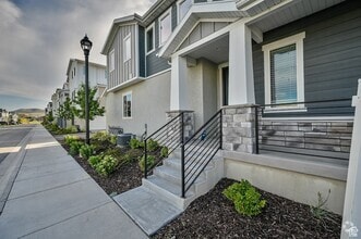 Building Photo - 15142 S Wild Horse Wy