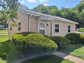 Building Photo - 139 Shadoway Dr