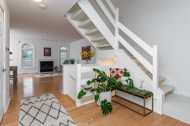 Building Photo - 111 Greenbrook Ct