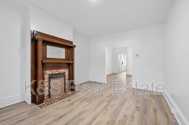 Building Photo - 521 Marwood Ave