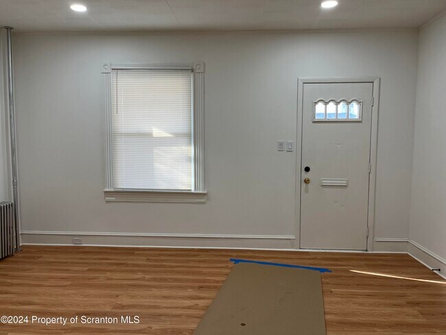 Building Photo - 536 Morgan St