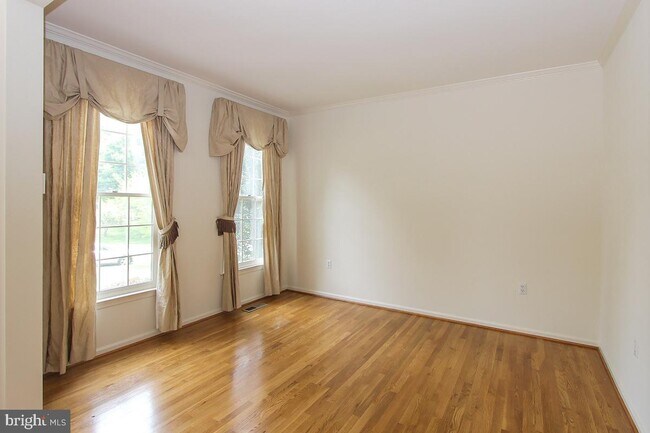 Building Photo - 103 Argosy Dr