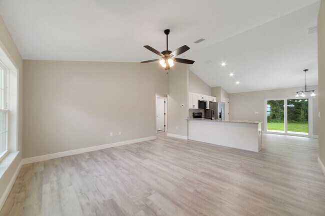 Foto del edificio - 8949 N Cortlandt Dr