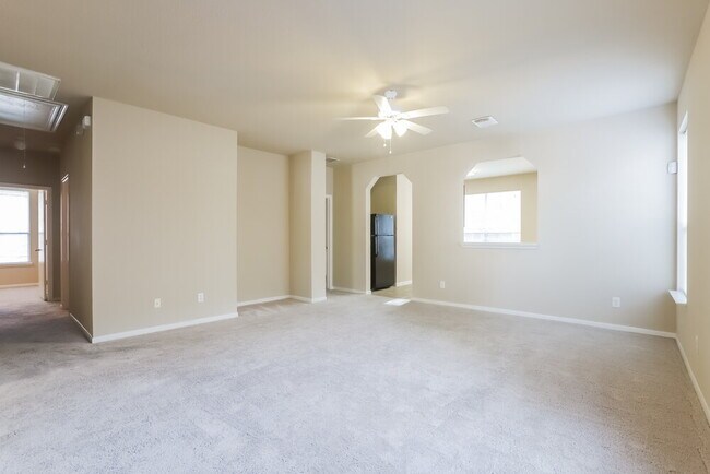 Building Photo - 22035 Willow Downs Dr