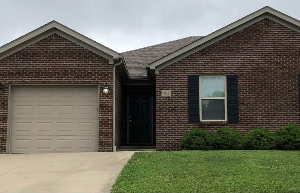 Foto principal - 708 Chatham Ct