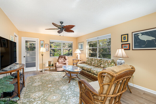 Foto del edificio - 291 Cape Shores Cir