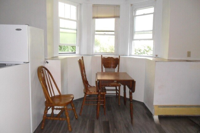 Apartamento 1 - área de cocina - 523 E State St