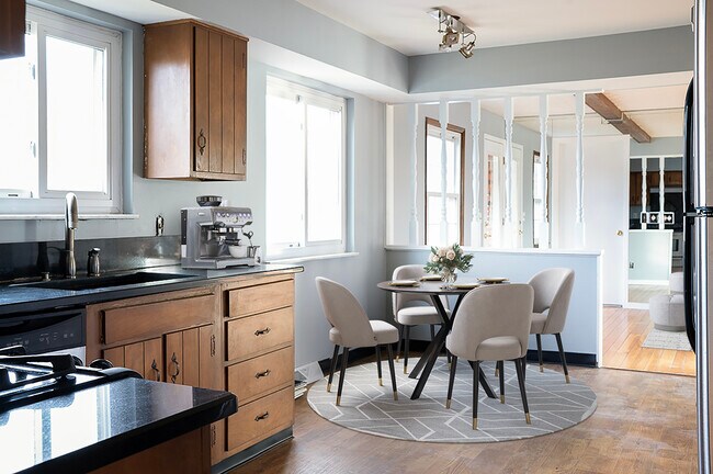 Foto del edificio - 10737 Silverbrook Dr