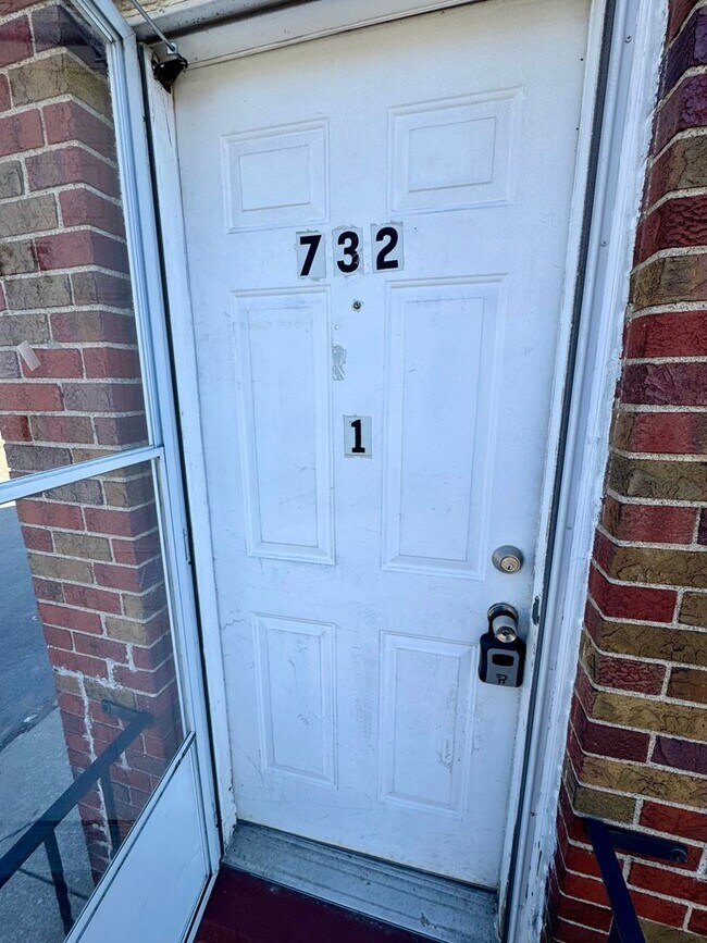 Foto del edificio - 732 Idlewood Ave