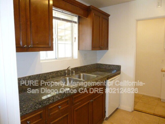 Building Photo - 1321 S Upas St