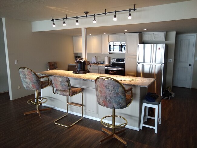 Modern kitchen, new for 2020. - 34786 Beach Rd