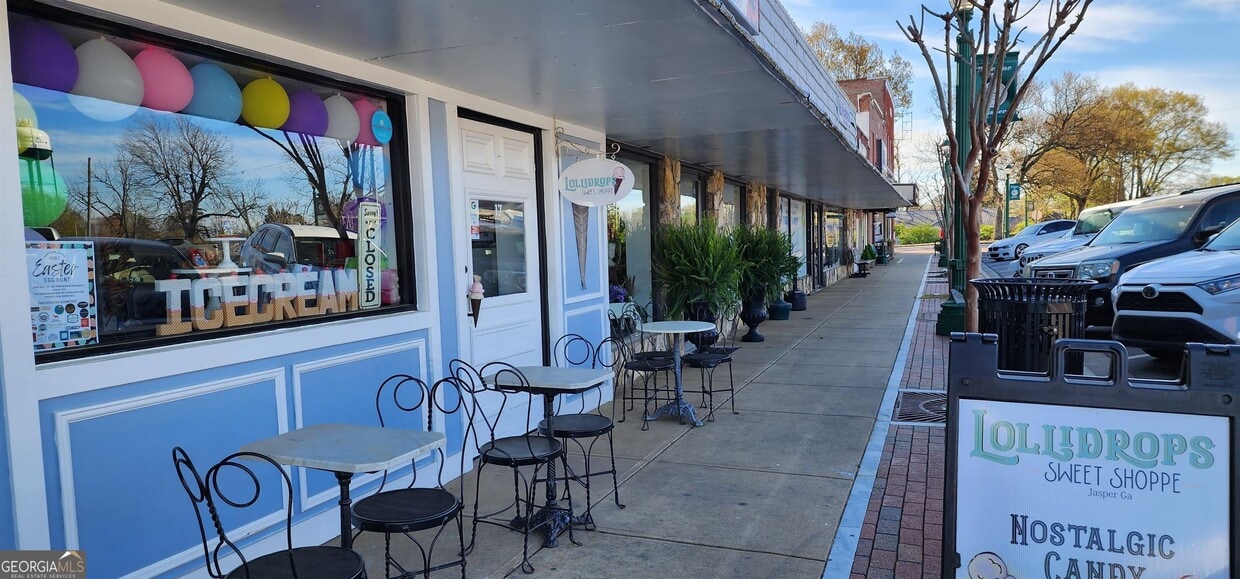 Primary Photo - 29-29 S Main St