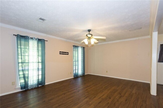 Building Photo - 3720 Sunny Hill Dr