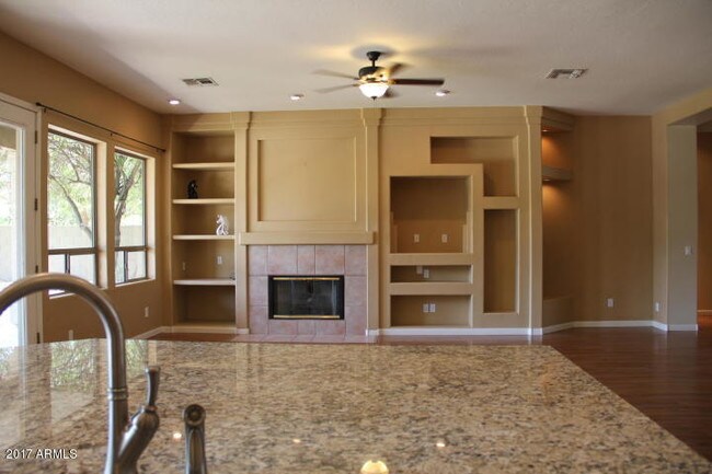 Building Photo - 1443 E Saratoga Ct