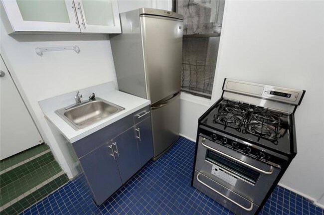 Foto del edificio - 255 W 15th St