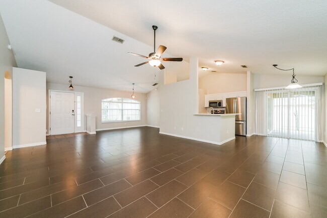 Foto del edificio - 605 Cherry Laurel St