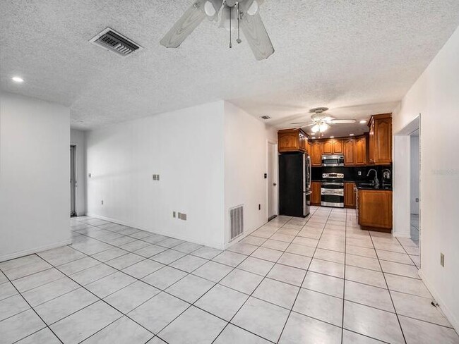 Building Photo - 3BR/3Bath Rental or Rent-to-Own Home!