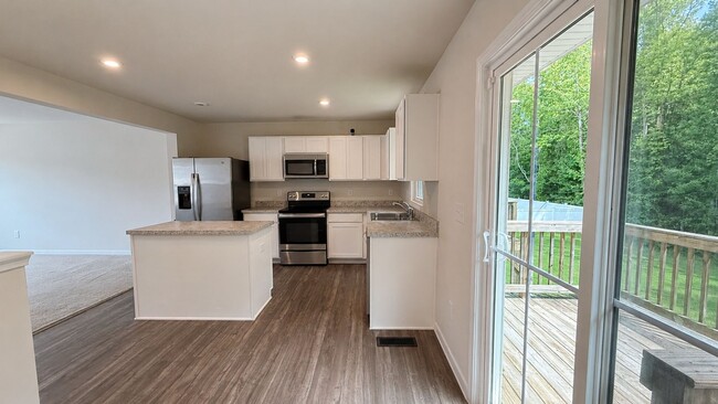 Building Photo - 2044 Petersen Way